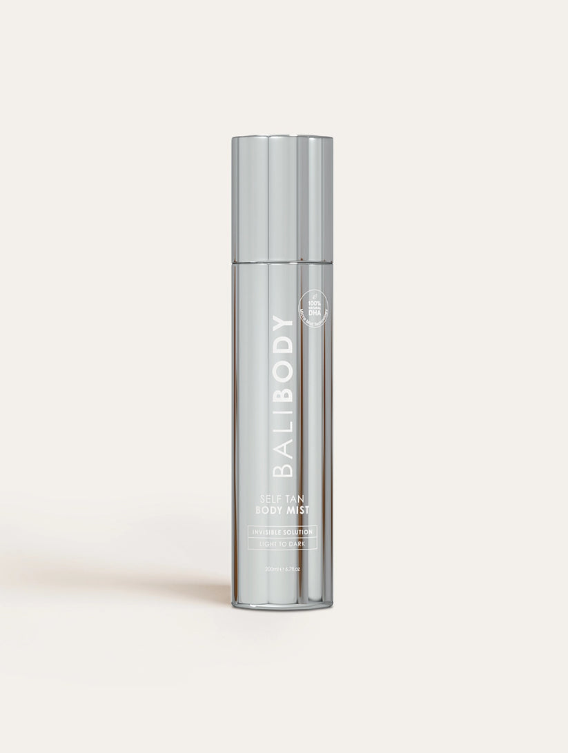 Autobronceado en formato spray de fácil aplicación, sin manchas ni olor. Botella con formato spray.