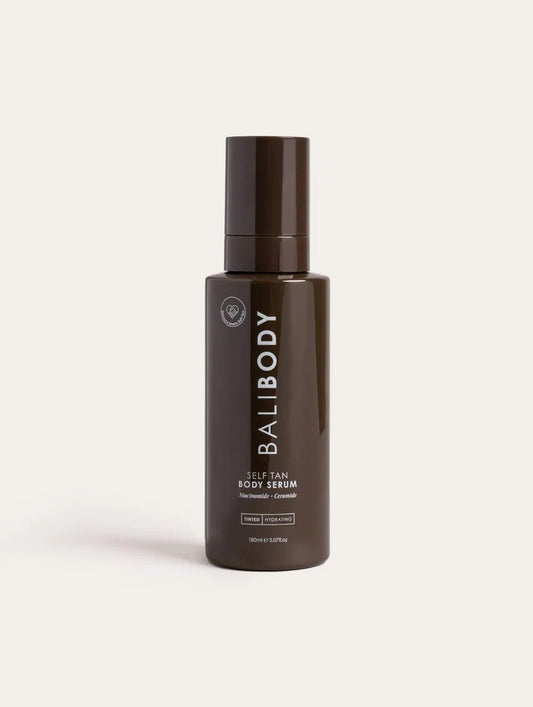 Autobronceante color chocolate. Autobronceante de tono natural, sin manchas ni olor. Autobronceante de fácil aplicación